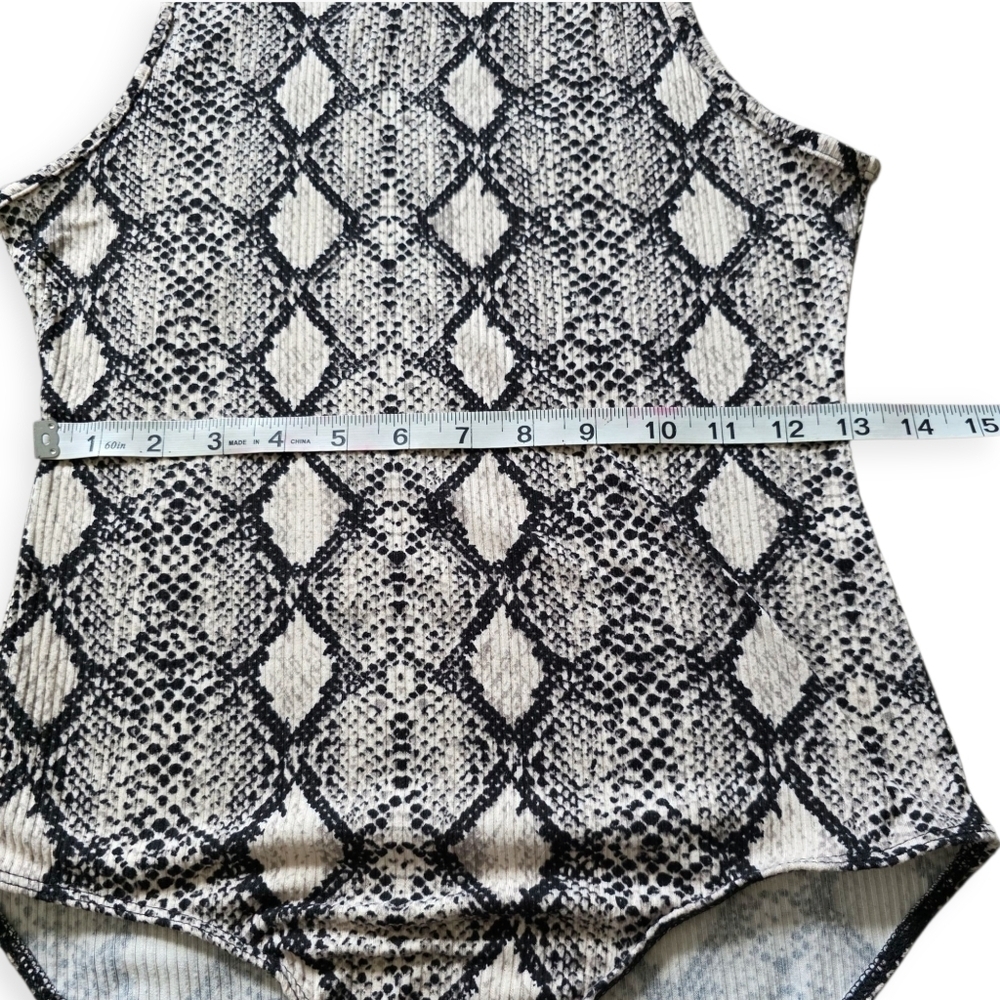 🔥5 FOR $25🔥Caution To The Wind Snakeskin Sleeveless Bodysuit, Size Small - Picture 9 of 12